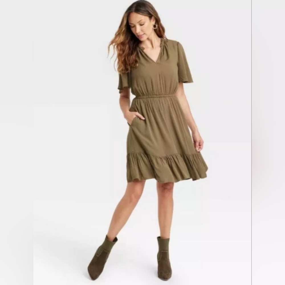 Knox Rose Green Short Flutter Sleeve Tiered Dress